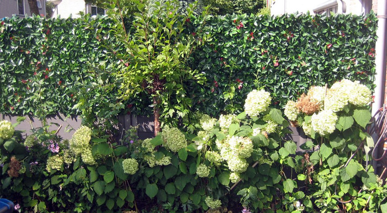 Garten-Bildschirm Erhöhung mit künstlichen Hecke